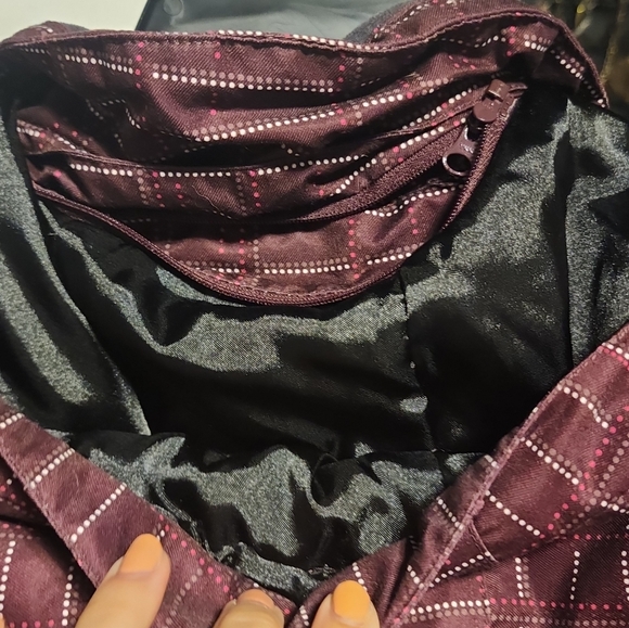 Helly Hansen winter coat - Picture 5 of 9